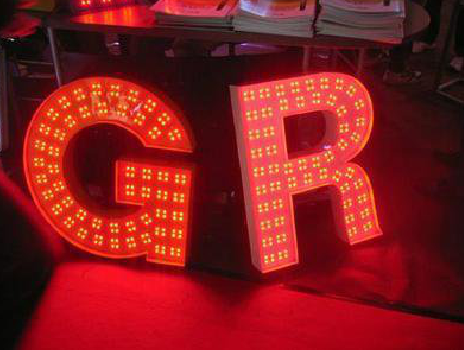 凤凰LED发光字有哪些优势？